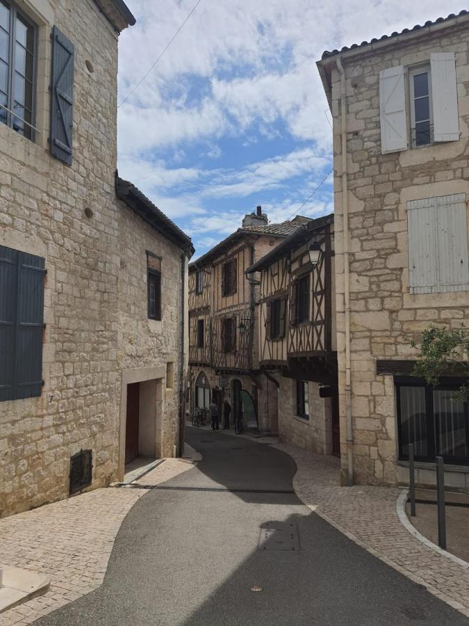 L'Edredon De Josephine Apartamento Montcuq Exterior foto
